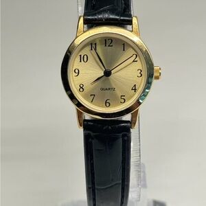 Advance Women's Gold Tone Watch WORKING New Battery